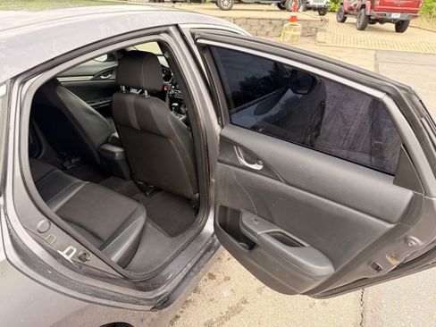 Used 2020 Honda Civic Sport image 12