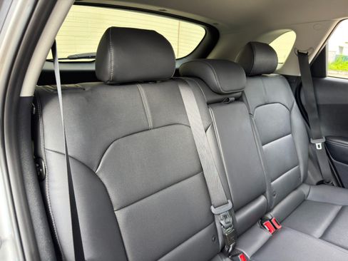 Used 2022 Kia Niro EX Premium FWD image 38