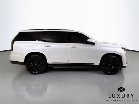 Used 2023 Cadillac Escalade Sport Platinum AWD/4WD image 5