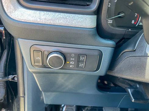 Used 2022 Ford Maverick AWD SuperCrew image 12