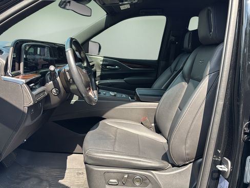 Used 2021 Cadillac Escalade Luxury AWD/4WD image 19
