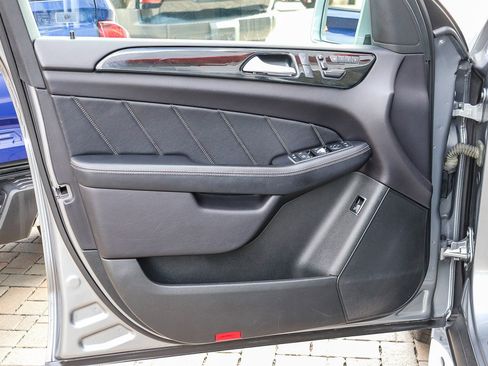 Used 2016 Mercedes-Benz GL 450 4MATIC image 21