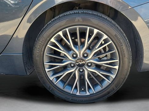 Used 2024 Kia Forte GT-Line w/ GT-Line Premium Package image 12