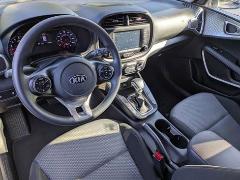 Used 2020 Kia Soul LX image 10
