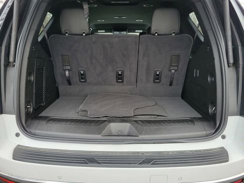 Used 2024 Chevrolet Tahoe LT AWD/4WD image 47