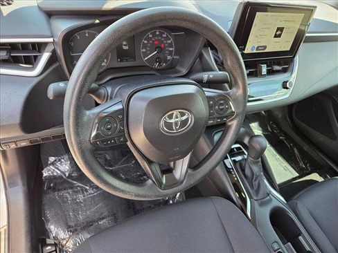 Used 2024 Toyota Corolla LE FWD image 10