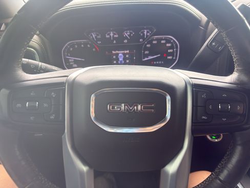 Used 2019 GMC Sierra 1500 SLT w/ SLT Premium Plus Package AWD/4WD image 17