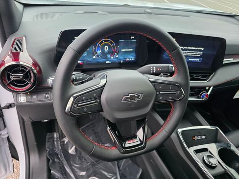 New 2026 Chevrolet Equinox RS image 14