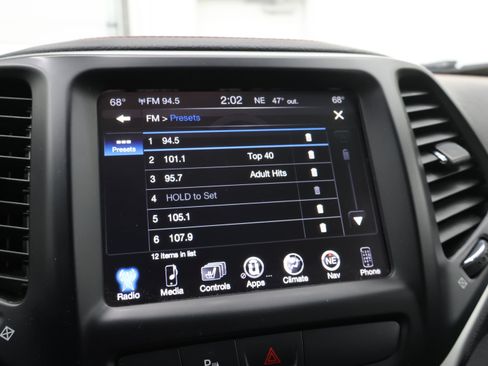 Used 2016 Jeep Cherokee Trailhawk w/ Comfort/Convenience Group image 48