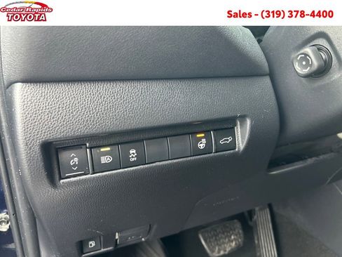 Certified 2021 Toyota Venza XLE w/ Softex Package image 28