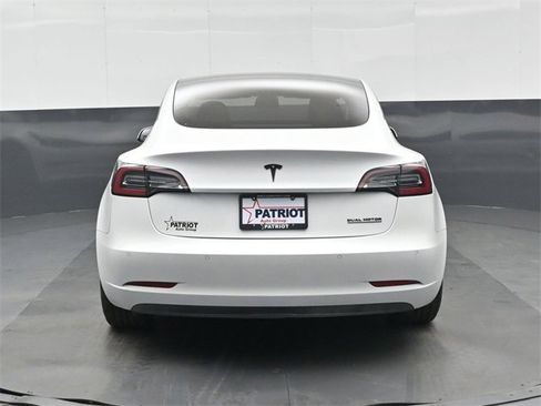 Used 2022 Tesla Model 3 Performance image 5