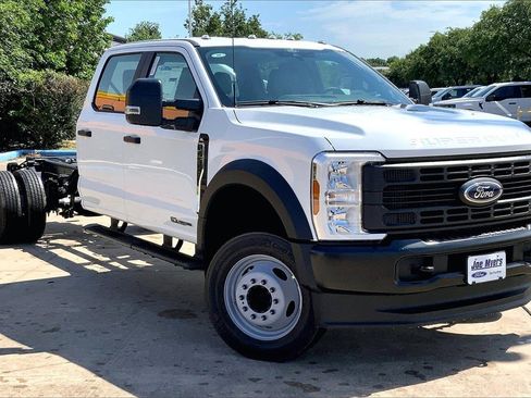 New 2025 Ford F450 image 1