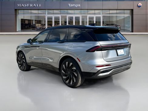 Used 2024 Lincoln Nautilus Reserve w/ Equipment Group 202A AWD/4WD image 5