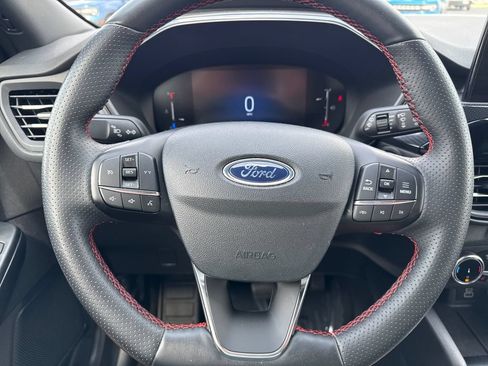 Used 2025 Ford Escape ST-Line Select AWD/4WD image 12
