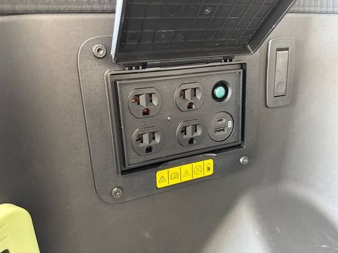 Used 2024 Ford F150 Lightning Flash AWD/4WD image 21
