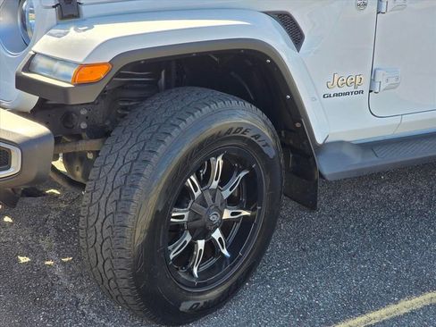 Used 2021 Jeep Gladiator Overland w/ Trailer Tow Package image 17