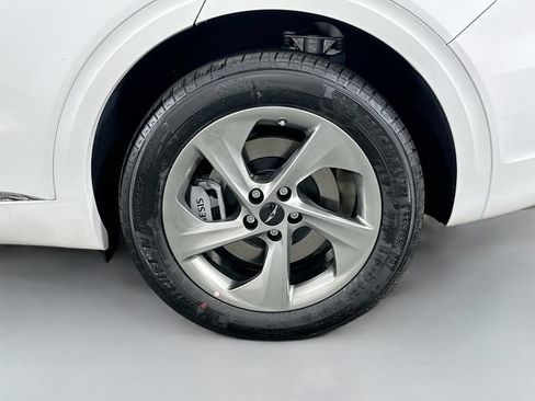 New 2026 Genesis GV70 2.5T Advanced AWD/4WD image 23