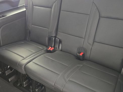 New 2026 Chevrolet Suburban LT w/ Comfort Package RWD image 34