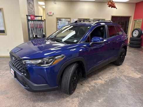 Used 2022 Toyota Corolla Cross LE w/ Black Badges Package (TMS) image 3