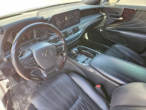 Used 2022 Lexus LS 500 AWD w/ Interior Upgrade Package image 12