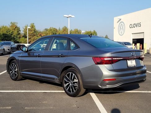 New 2026 Volkswagen Jetta SE FWD image 7