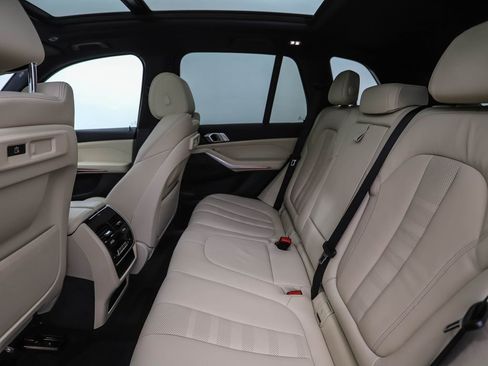 Used 2022 BMW X5 xDrive40i w/ Premium Package image 22