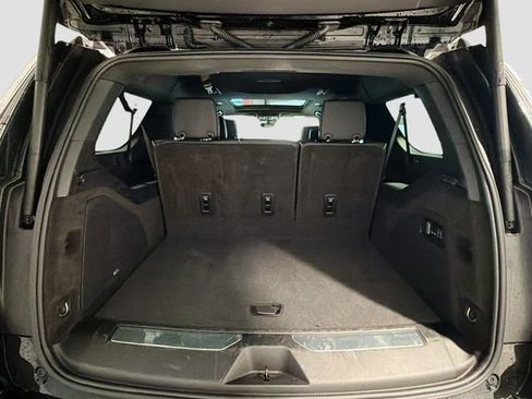 Certified 2025 Cadillac Escalade ESV Premium Luxury image 25