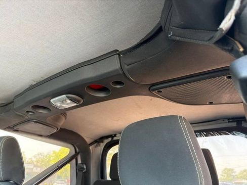 Used 2018 Jeep Wrangler Rubicon AWD/4WD image 25