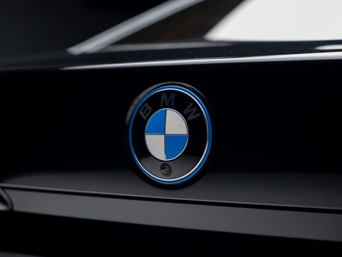 Used 2024 BMW i7 eDrive50 w/ M Sport Package image 28