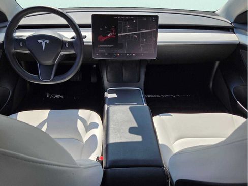 Used 2022 Tesla Model 3 Long Range AWD/4WD image 13