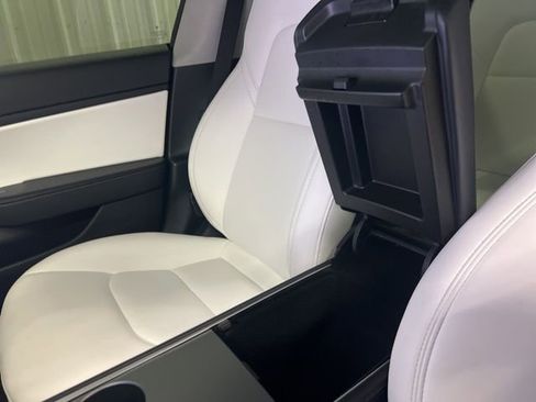 Used 2021 Tesla Model 3 Standard Range Plus image 37