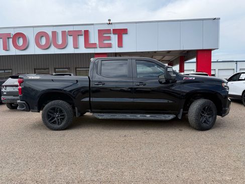 Used 2021 Chevrolet Silverado 1500 LT Trail Boss w/ Bed Protection Package AWD/4WD image 3