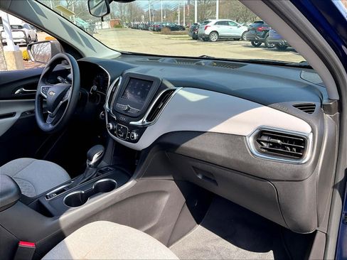 Used 2023 Chevrolet Equinox LS image 14