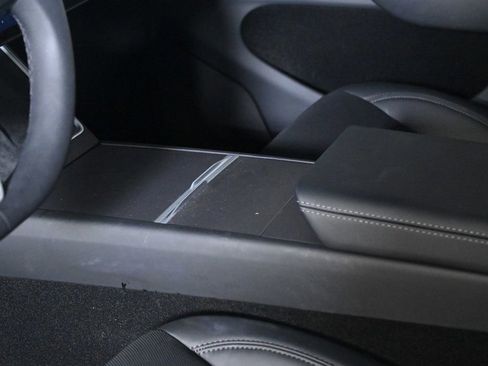 Used 2026 Tesla Model Y 2WD image 19