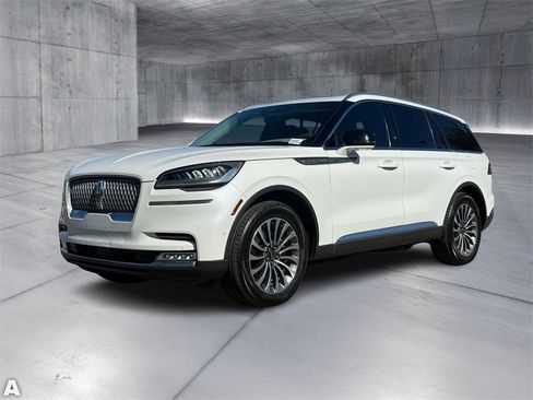 Used 2020 Lincoln Aviator Reserve w/ Equipment Group 201A image 2
