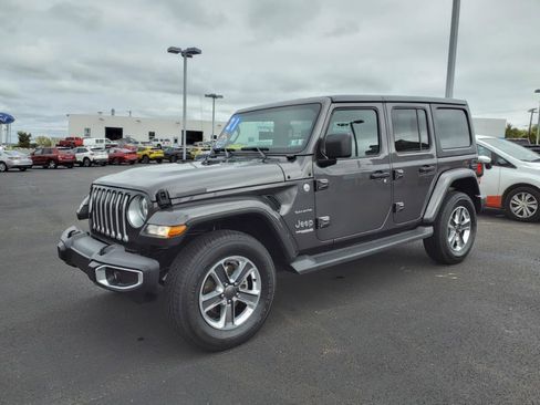 Used 2021 Jeep Wrangler Unlimited Sahara image 1
