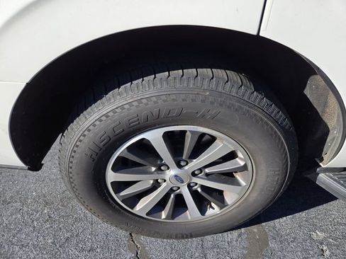 Used 2020 Ford Expedition XLT w/ Equipment Group 201A RWD image 2