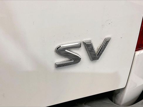 Used 2016 Nissan Frontier SV image 7