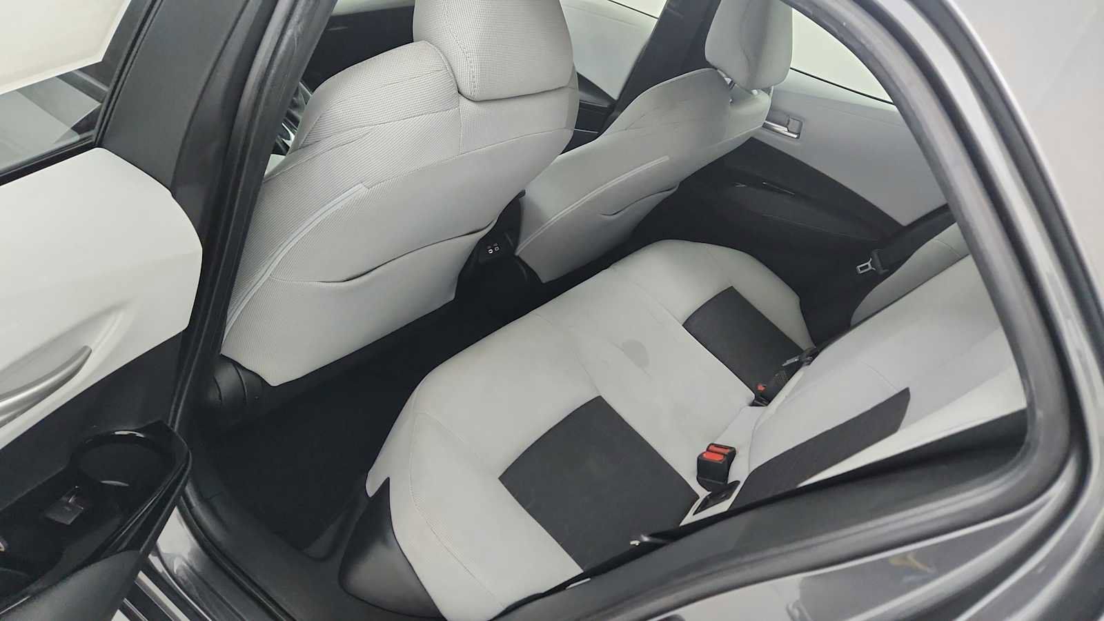 Used 2024 Toyota Corolla SE FWD image 27