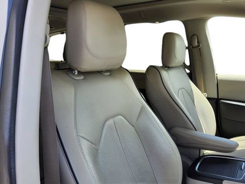 Used 2021 Chrysler Pacifica Limited w/ Premium & Safety Sphere Group AWD/4WD image 44