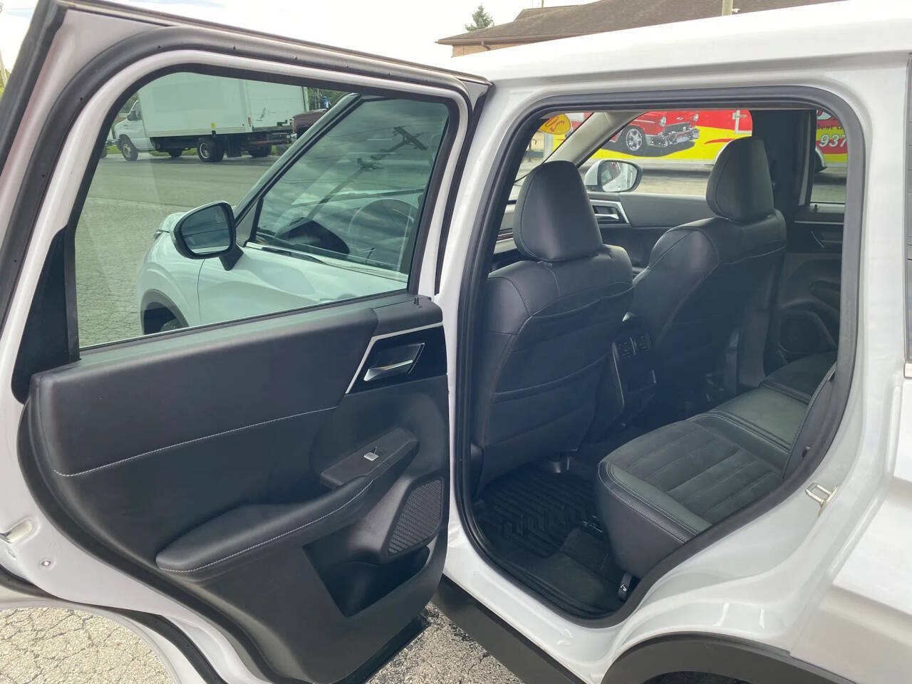 Used 2022 Mitsubishi Outlander SE AWD/4WD image 21