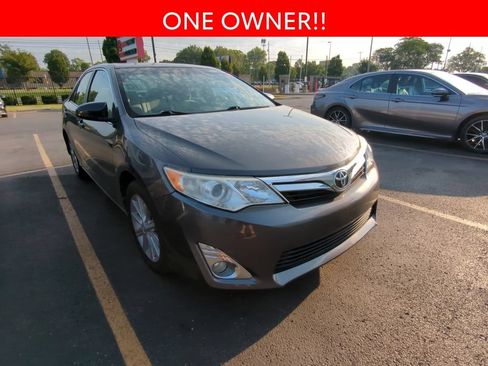 Used 2014 Toyota Camry XLE FWD image 3