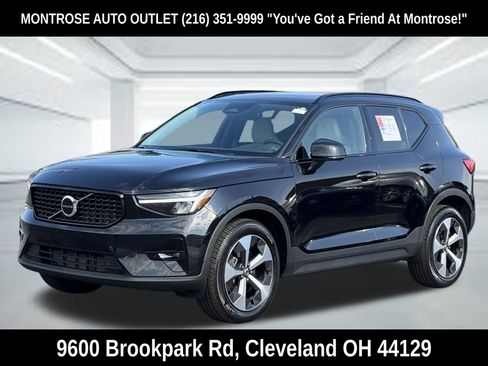 Used 2023 Volvo XC40 B5 Plus w/ Climate Package AWD/4WD image 8