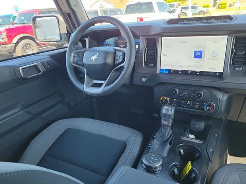 New 2026 Ford Bronco 4-Door image 13