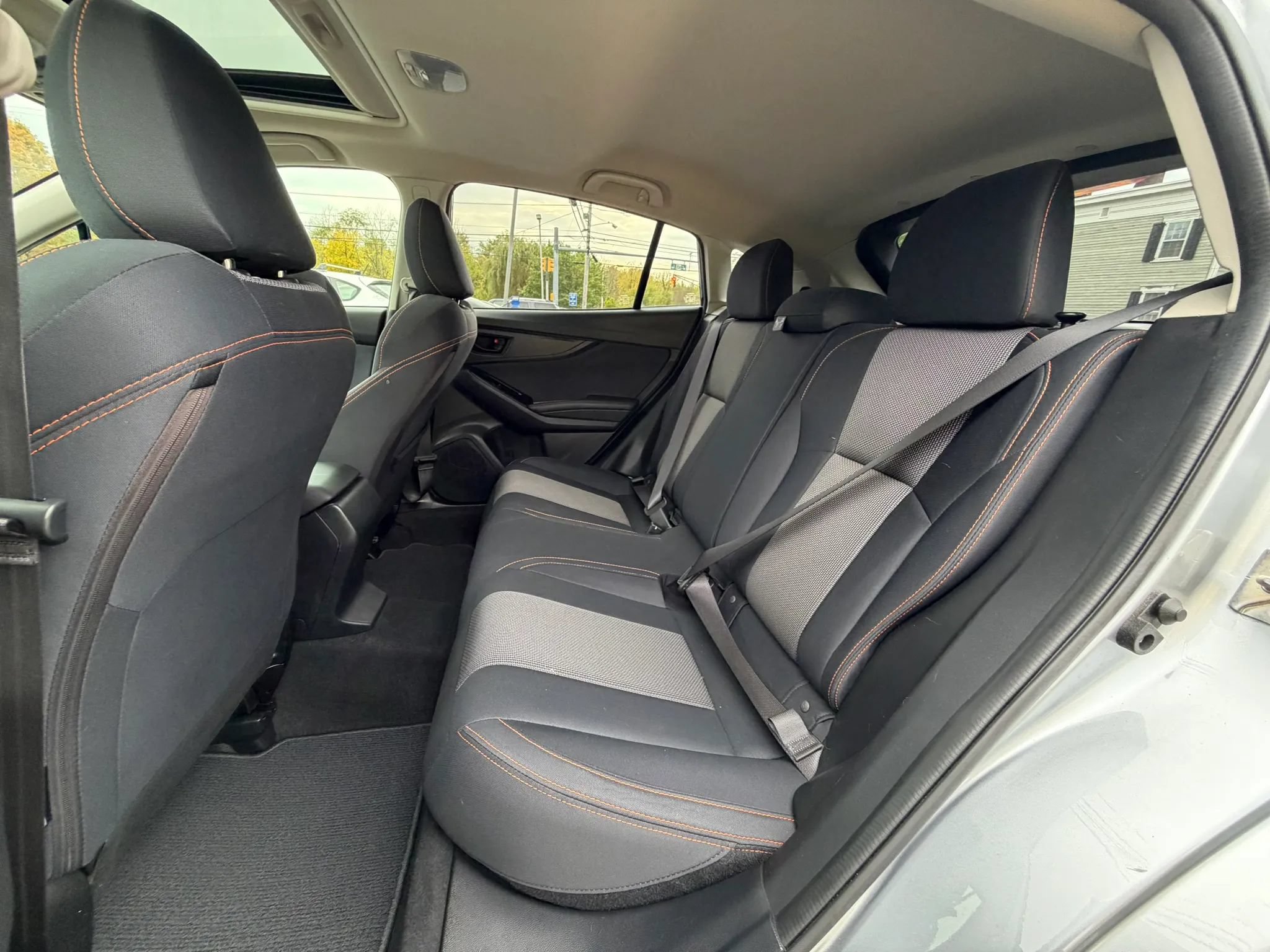 Used 2018 Subaru Crosstrek 2.0i Premium w/ Moonroof Package AWD/4WD image 16