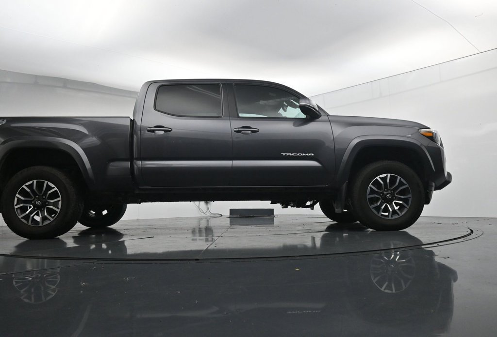 Used 2023 Toyota Tacoma TRD Sport w/ TRD Premium Sport Package AWD/4WD image 38