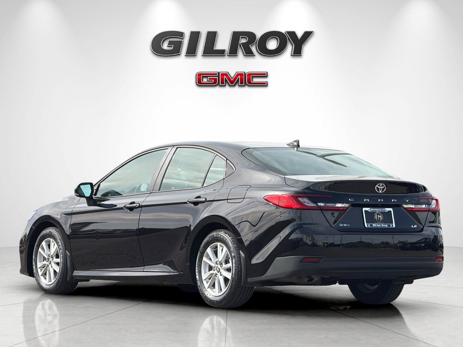 Used 2026 Toyota Camry LE w/ Convenience Package FWD image 5