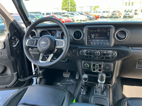 Used 2023 Jeep Wrangler Unlimited Sahara AWD/4WD image 42