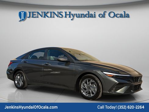 New 2025 Hyundai Elantra Sport FWD image 1