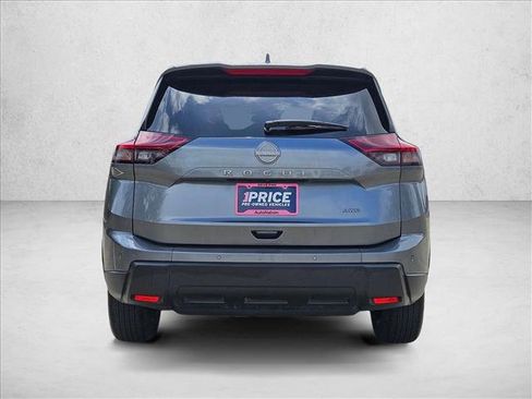 Used 2025 Nissan Rogue SV AWD/4WD image 7